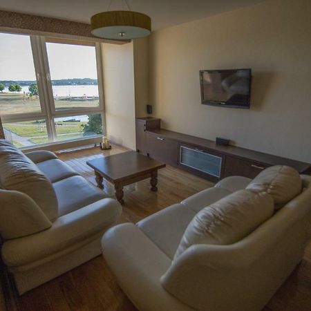 Cozy Apartment With A Wonderful Lake View Тельше Екстер'єр фото