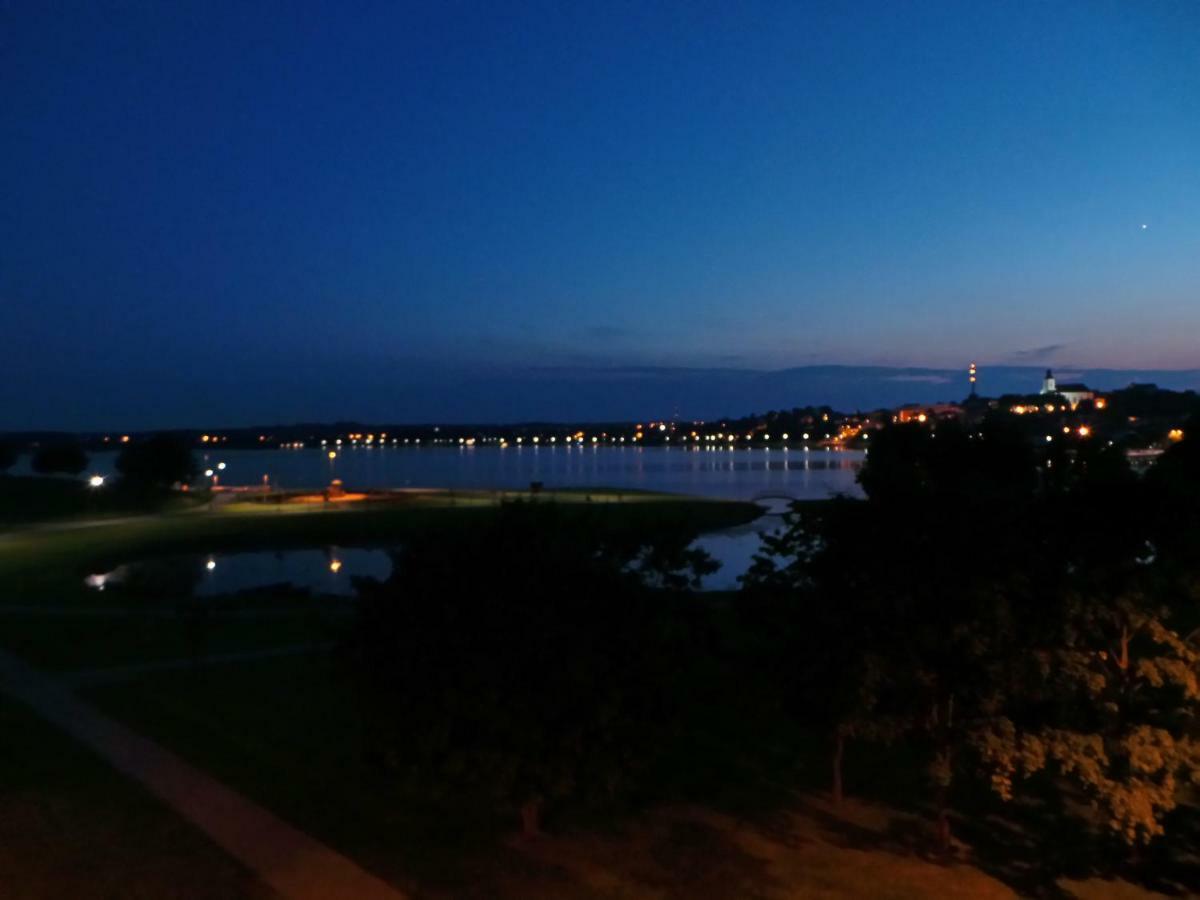 Cozy Apartment With A Wonderful Lake View Тельше Екстер'єр фото